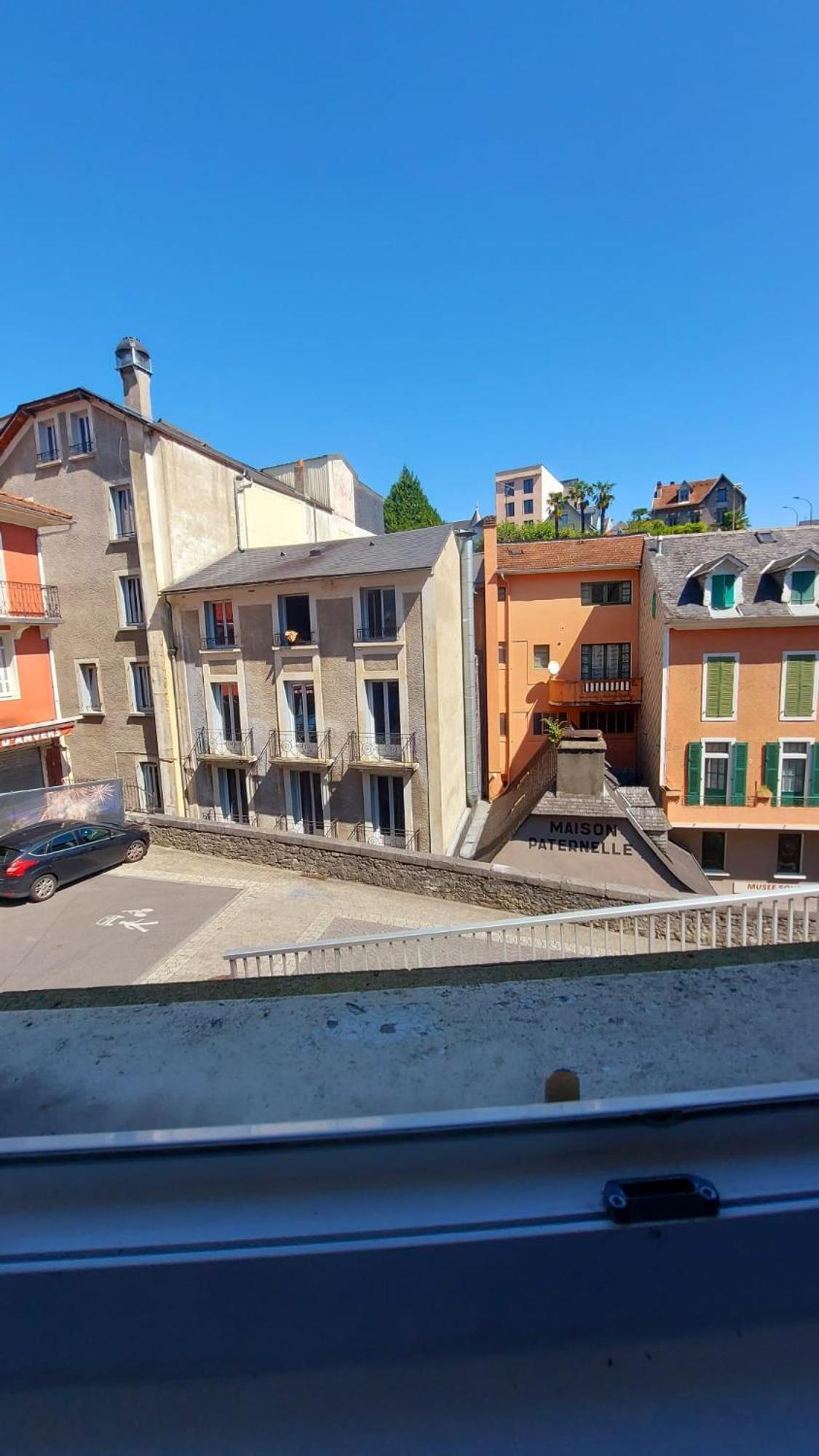 Du Bourg Lourdes